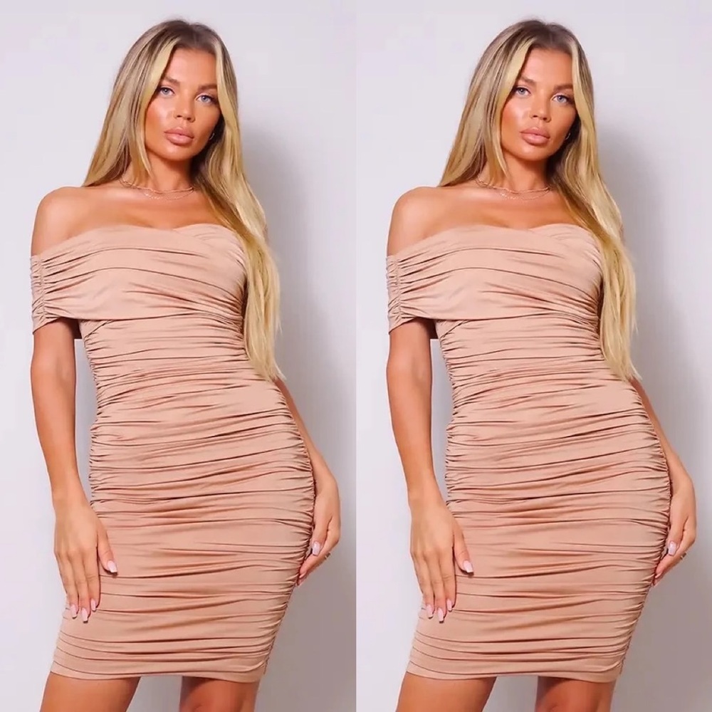 ✨Anabelle Ruched Dress✨